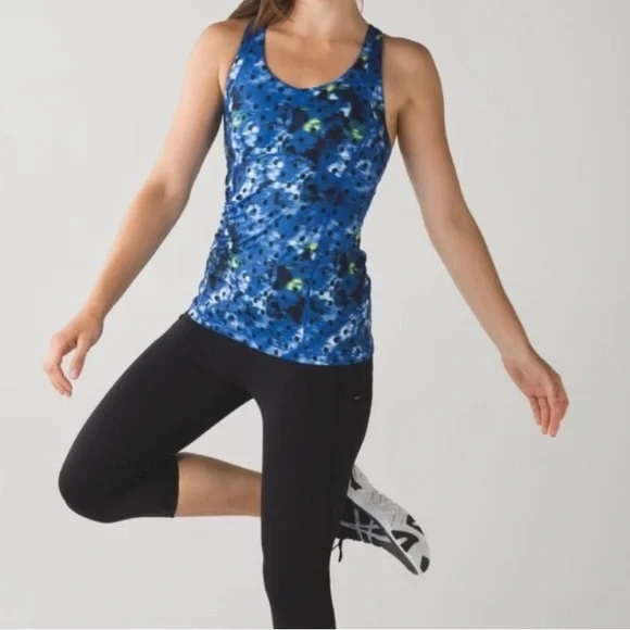 LULULEMON TOP SIZE 4 - Picture 1 of 1